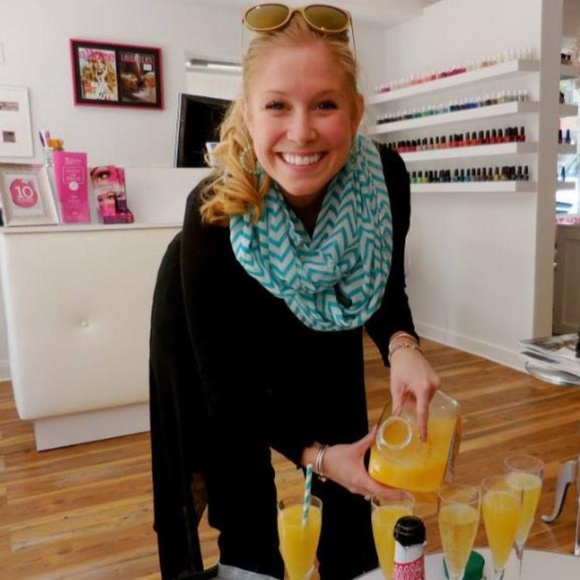 Meet your Posher, Dorothy - Picture 4 of 4